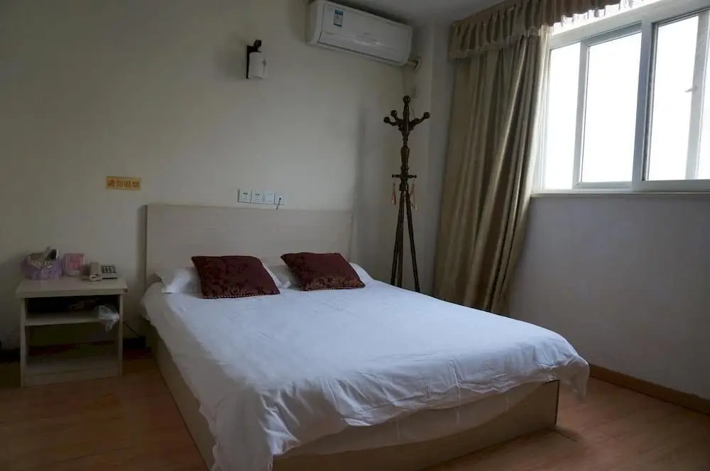 Нанкин: Nanjing Lukou Bianfang Hotel