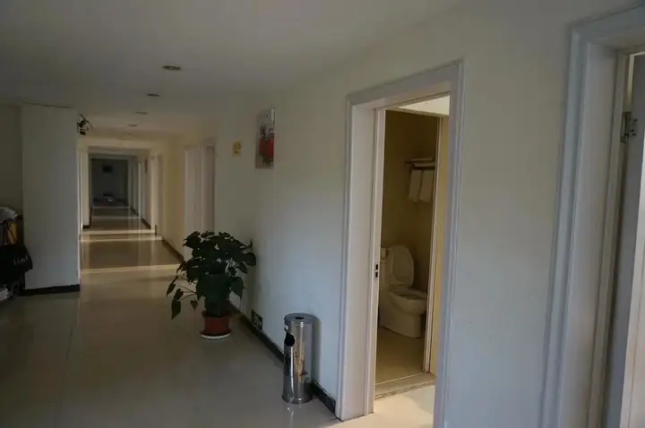 Нанкин: Nanjing Lukou Bianfang Hotel