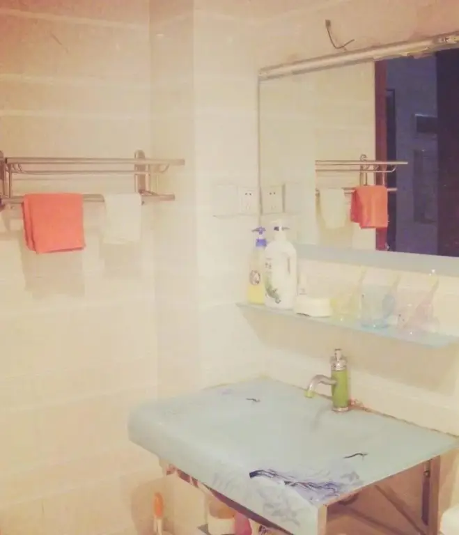 Сиань: Simple Capsule Apartment