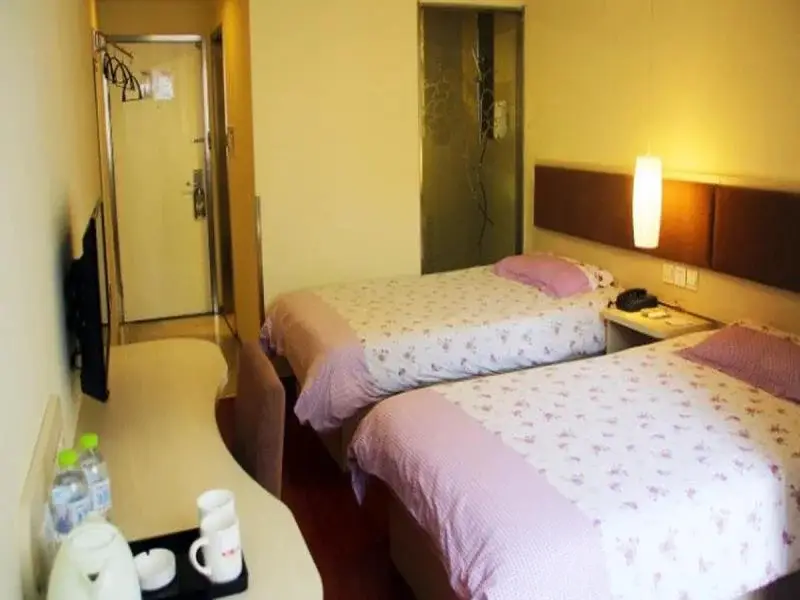Нанкин: Motel 168 Ming Wa Lang Inn