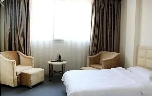 Ухань: Wuhan Happy Sunshine Hotel