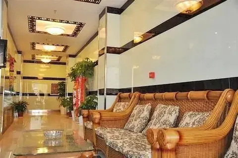Wuhan Happy Sunshine Hotel — фото 1