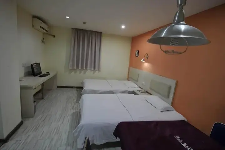 Ухань: Ruitian Motel