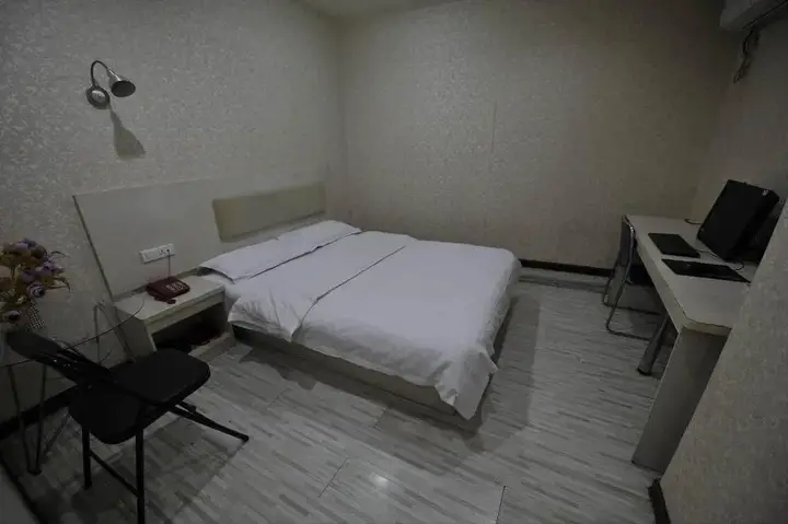 Ухань: Ruitian Motel