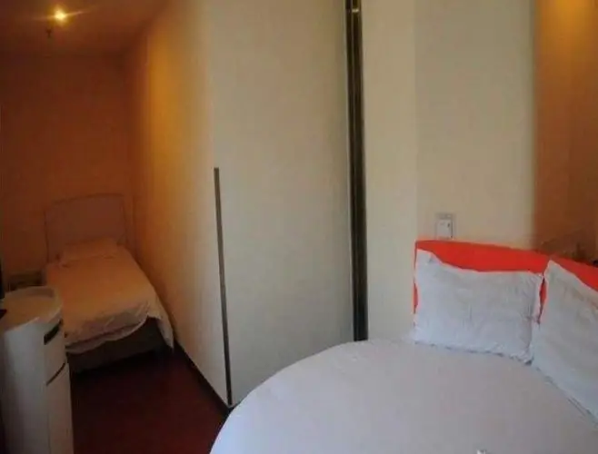 Пекин: Motel 168 (Beijing Zhongguancun East Road)