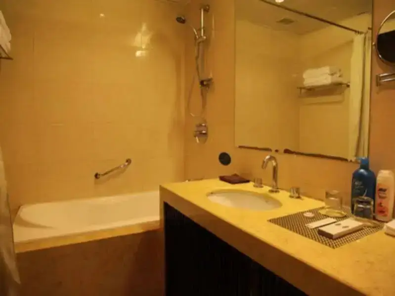 Пекин: Beijing Rents Jiu Xian Qiao Apartment
