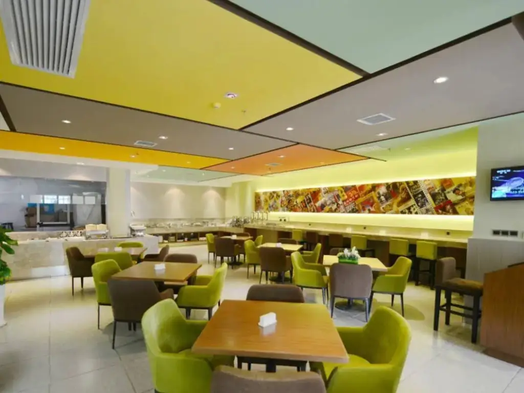Kuanyu MAX Hotel (Dayan Pagoda The Grand Tang Mall) — фото 1