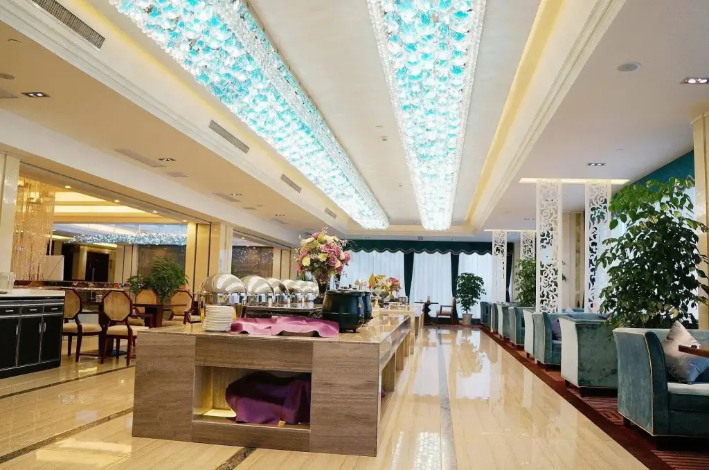 Xin A Dan Yuan Optics Valley International Hotel — фото 1