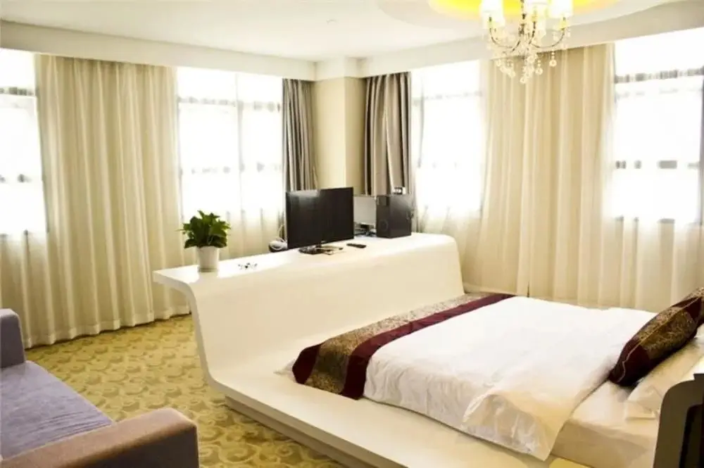 Ухань: Provence Garden Hotel Wuhan Guanggu Branch