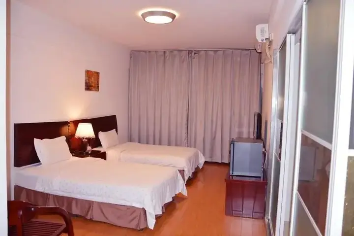Сиань: She and He Hotel Apartment