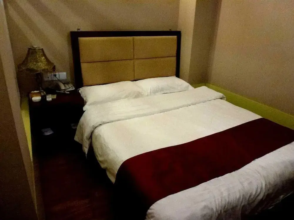 Чунцин: Chongqing Splendid Express Hotel - Lianglukou