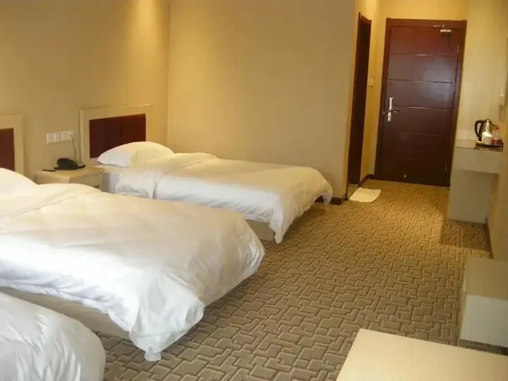 Нанкин: Nanjing Ziqinghu Hotspring Hotel