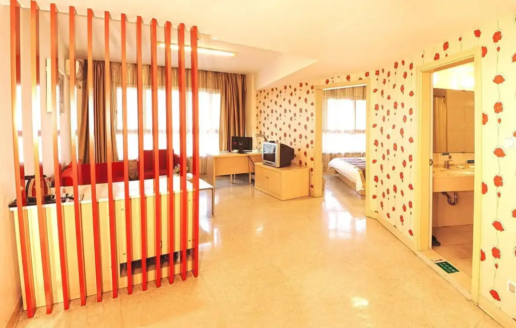 Ухань: Meiluo Business Hotel