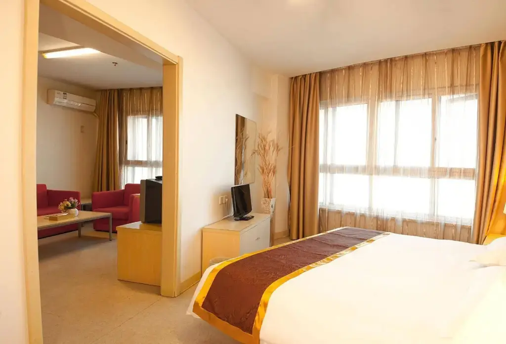 Ухань: Meiluo Business Hotel