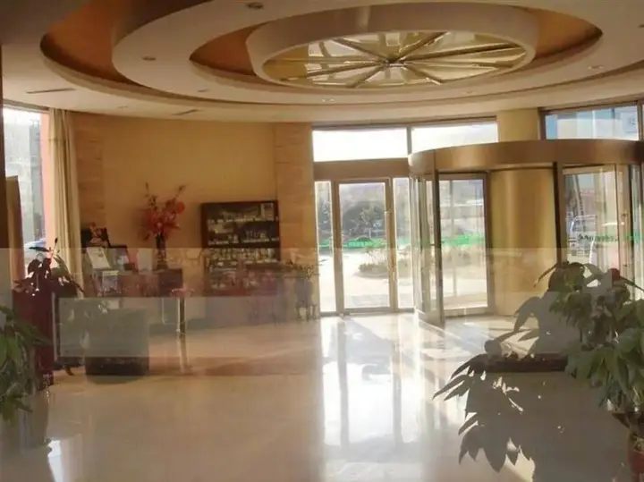 Линьи: Greentree Inn- Linyi Bus Station Branch