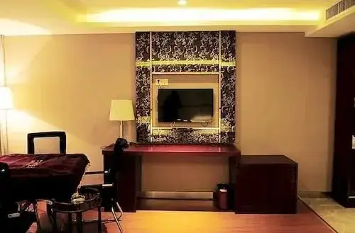 Ухань: Aishijia Hotel