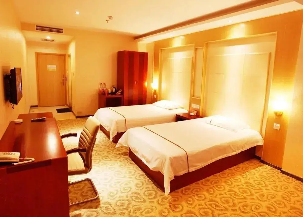 Линьи: Yishang Holiday Inn
