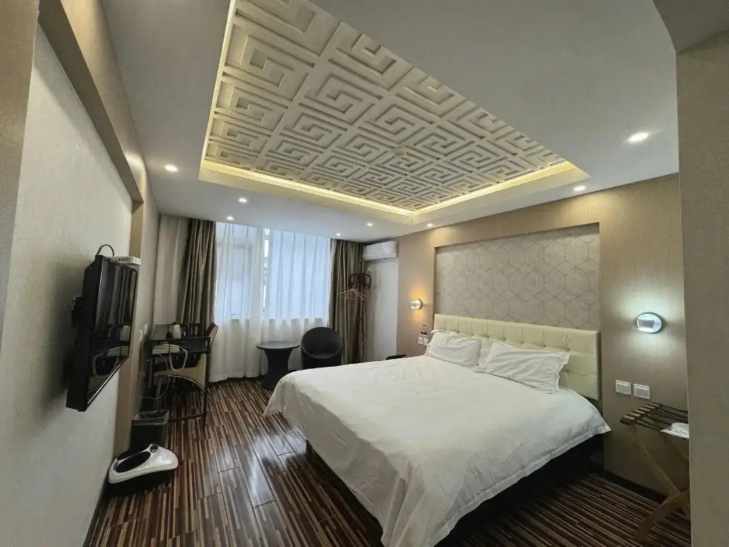 Цзинань: Super 8 Jinan Daminghu East Gate