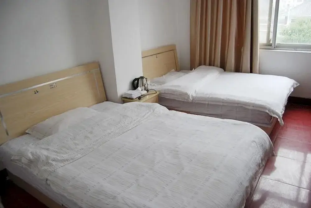 Wuhan Ronghua Business Hotel — фото 1