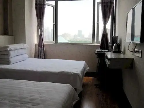Ухань: Bomeng Hotel