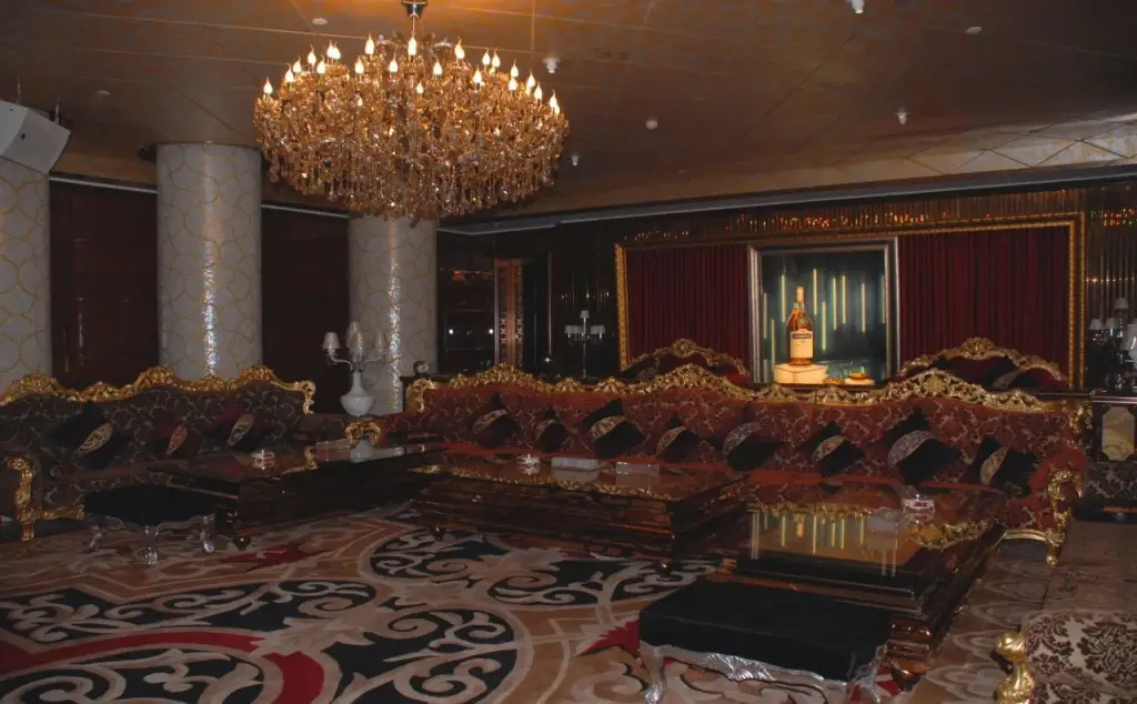 carousel image 0
