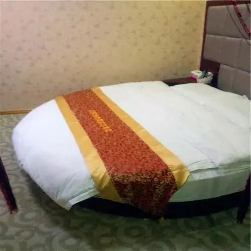 Runjia Express Hotel — фото 1