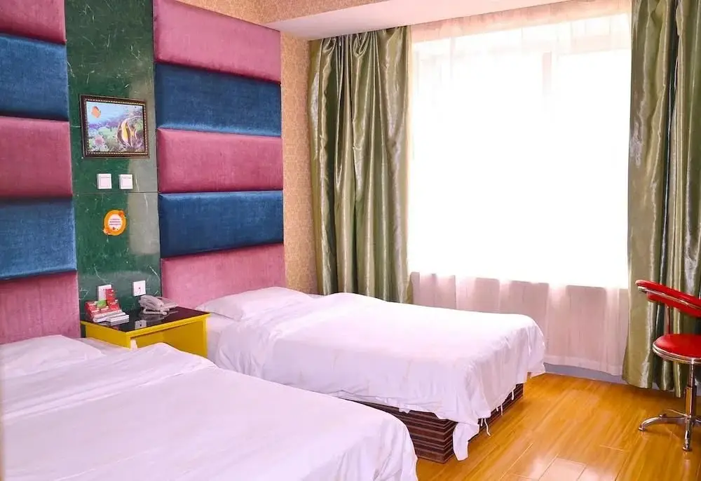 Шиянь: Shiyan Spring Fashion Hotel
