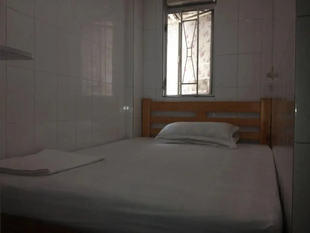 Гонконг: China Guest Hostel