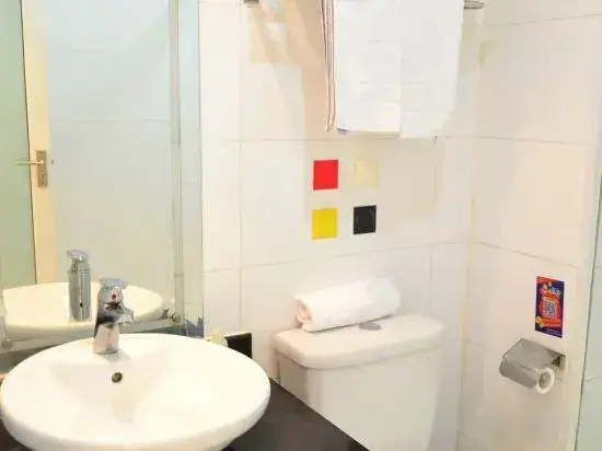 Цзинань: Grace Inn Hotel (Jinan Jingshi Road Hexie Square Qilu Children's Hospital)