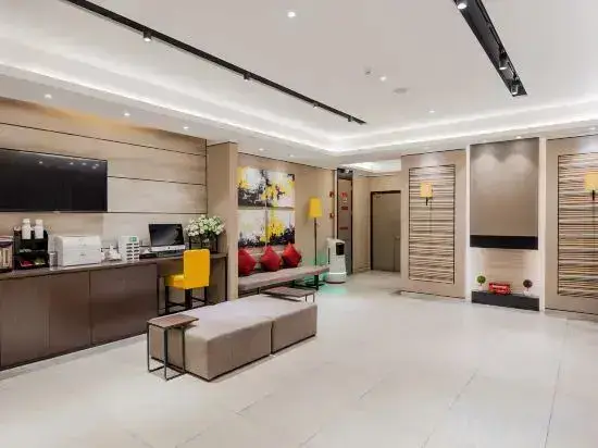 Нанкин: Homeinn Plus Hotel (Nanjing Xinjiekou Subway Station Deji Plaza)