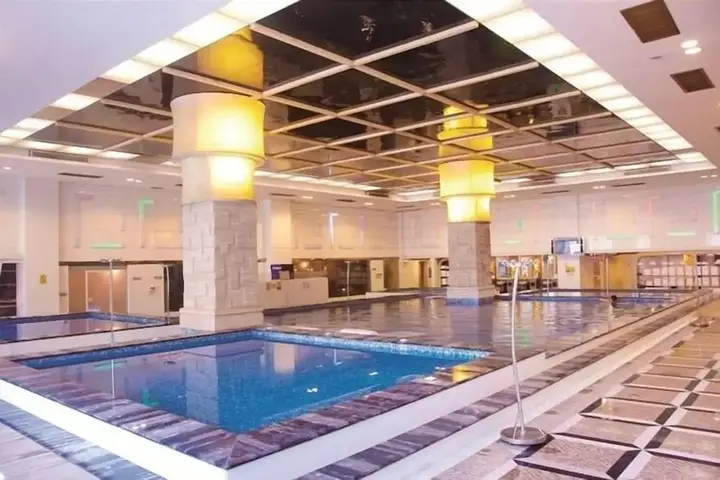 Дунгуань: Silvery Holiday Spa And Club