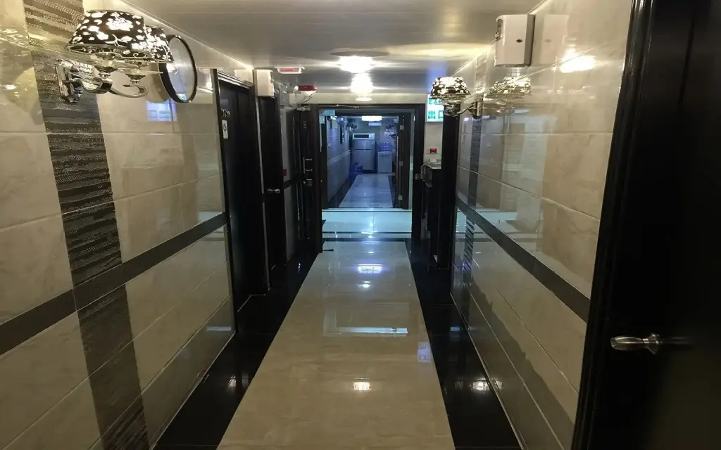 Гонконг: Skyview Hostel