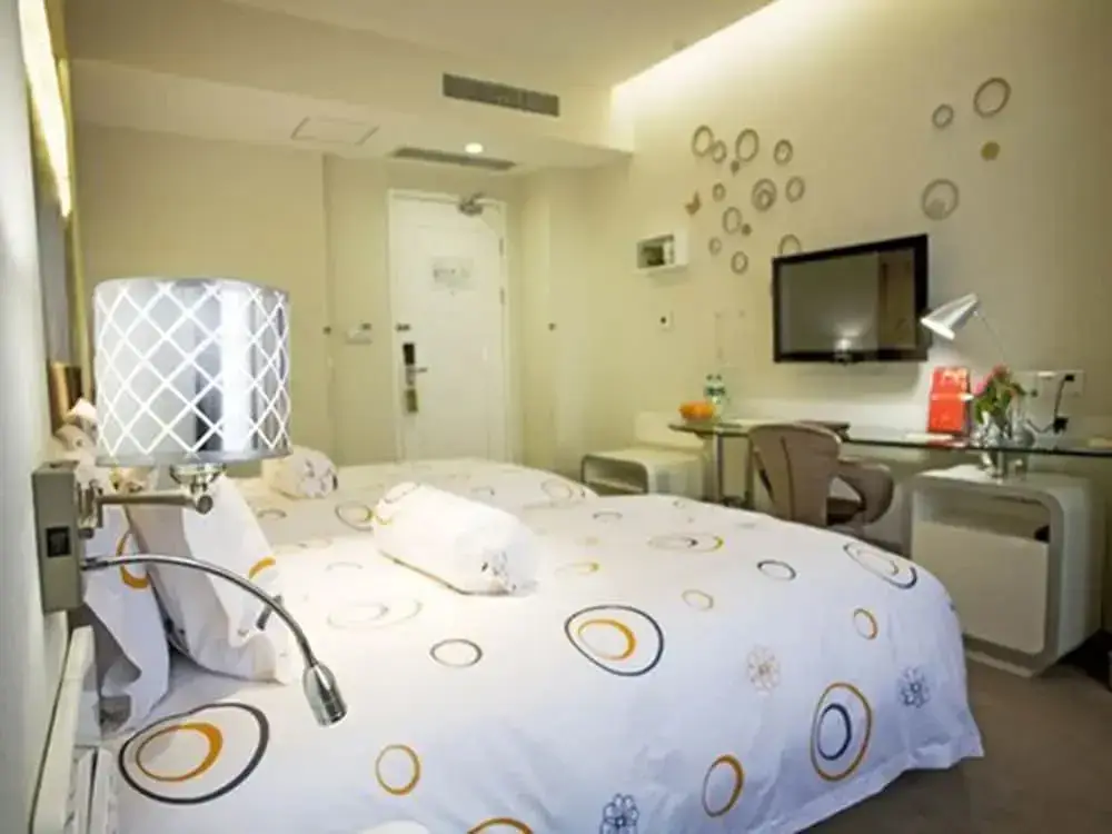 ZongGuan Branch EESIR Hotel — фото 1
