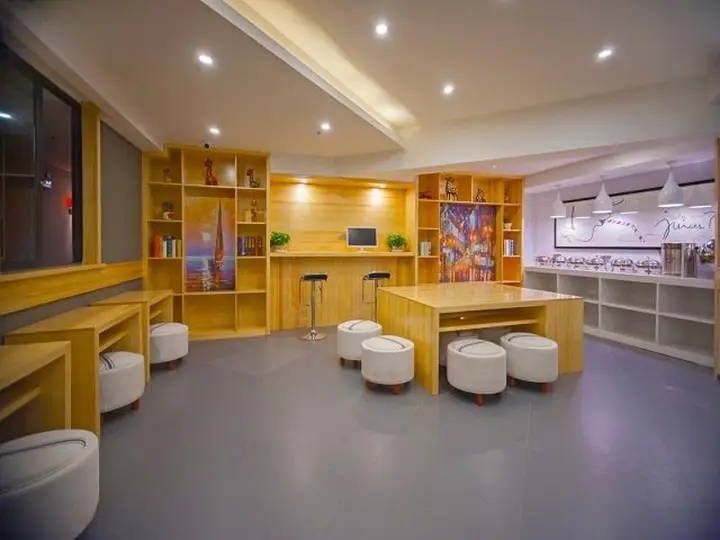 Чунцин: 7 Days Premium Chongqing Nanping Convention Center Gongmao Subway Station Branch