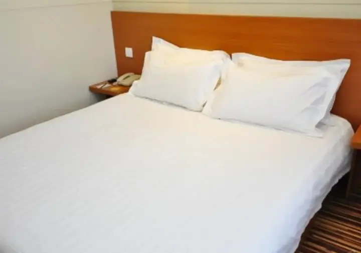 Цзинань: Jinjiang Inn Select Jinan Baotuquan
