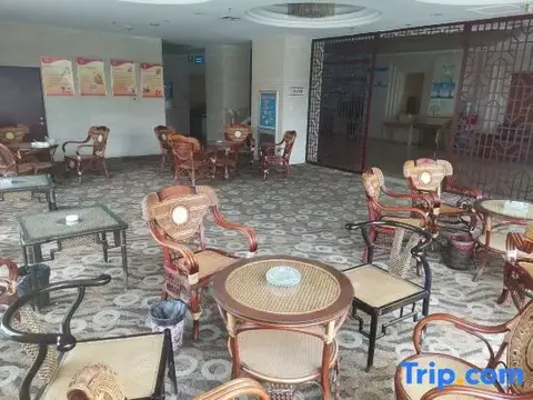 Jinjing Business Hotel — фото 1