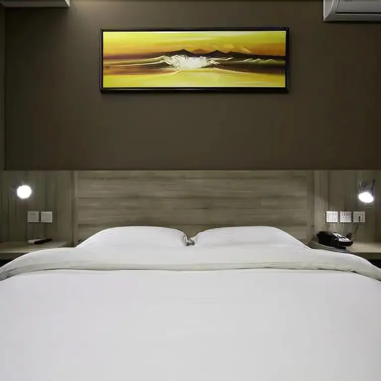 Сиань: Xian Jialili Hotel - Second Fengcheng Road library subway station