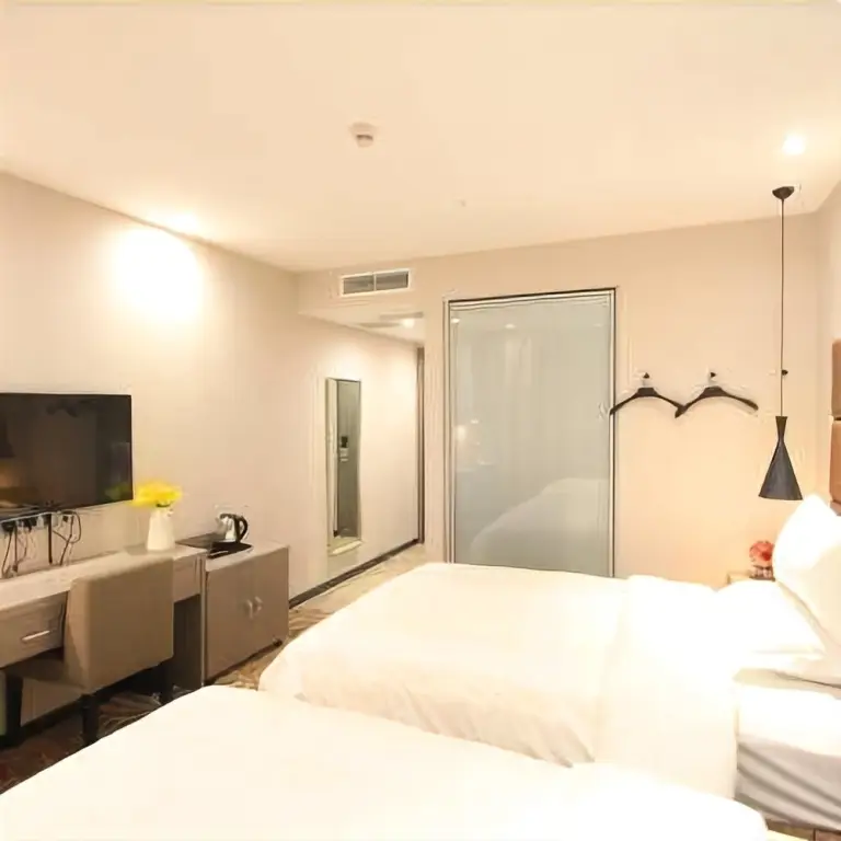 Чунцин: Eucalyptus Forest Movie Theme Hotel (Chongqing Jiangbei International Airport)