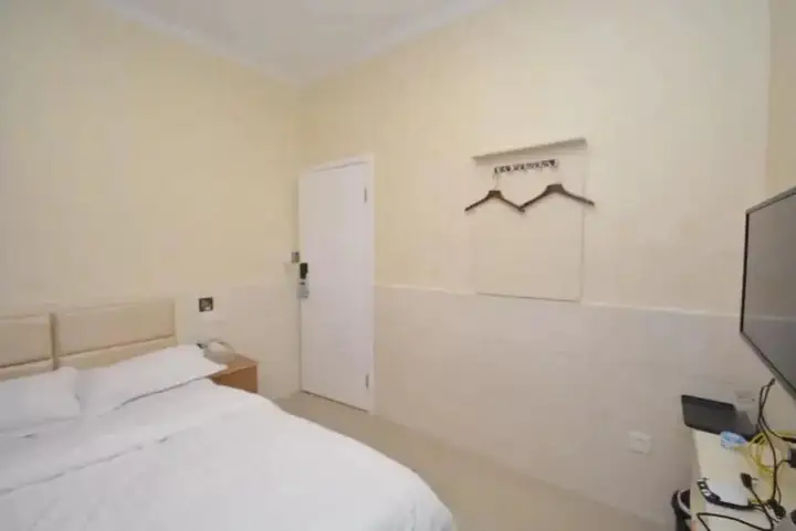 Нанкин: LuHuai Hotel