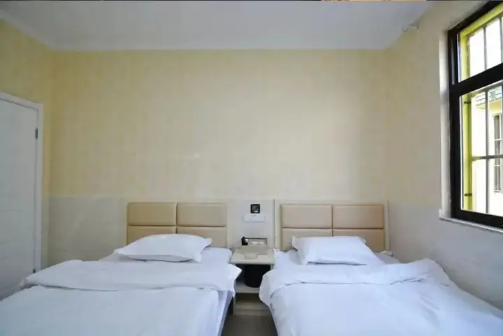 Нанкин: LuHuai Hotel