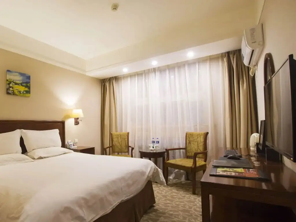 Хецзе: GreenTree Inn ShanDong Heze Huaying Road Express Hotel