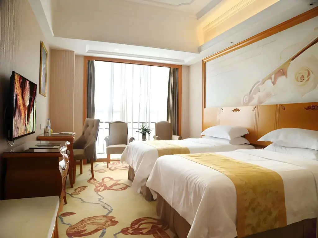 Чанша: Vienna International Hotel Changsha Shidai Dijing