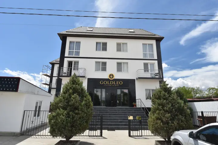 Голубицкая: Отель Goldleo