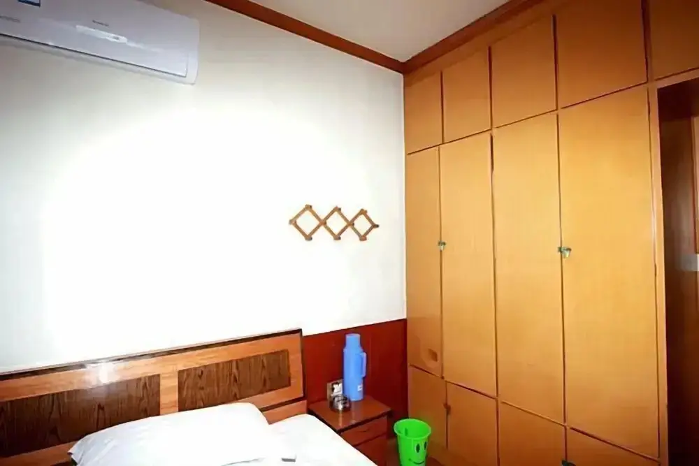 Шиянь: Xinyi Business Hotel