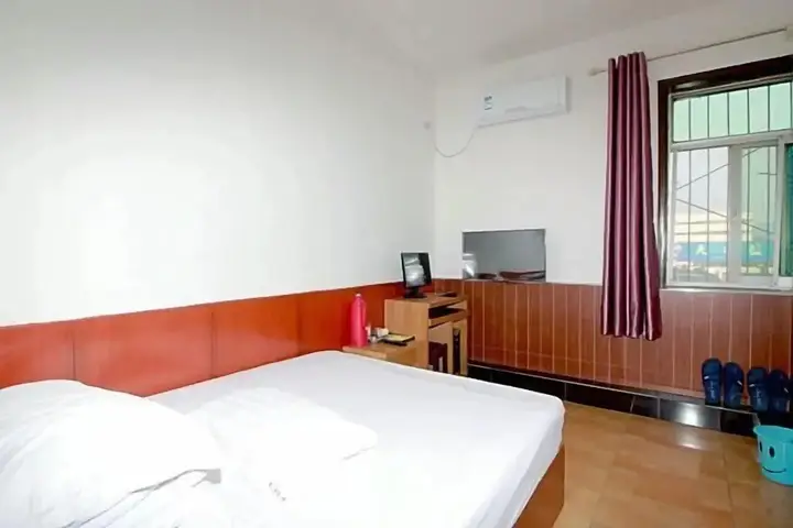 Шиянь: Xinyi Business Hotel