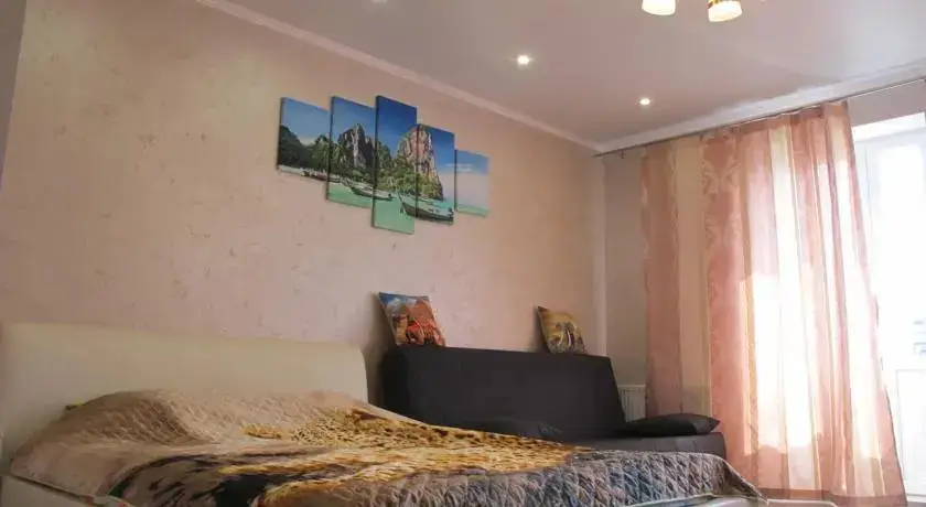 Калининград: На Майском 5