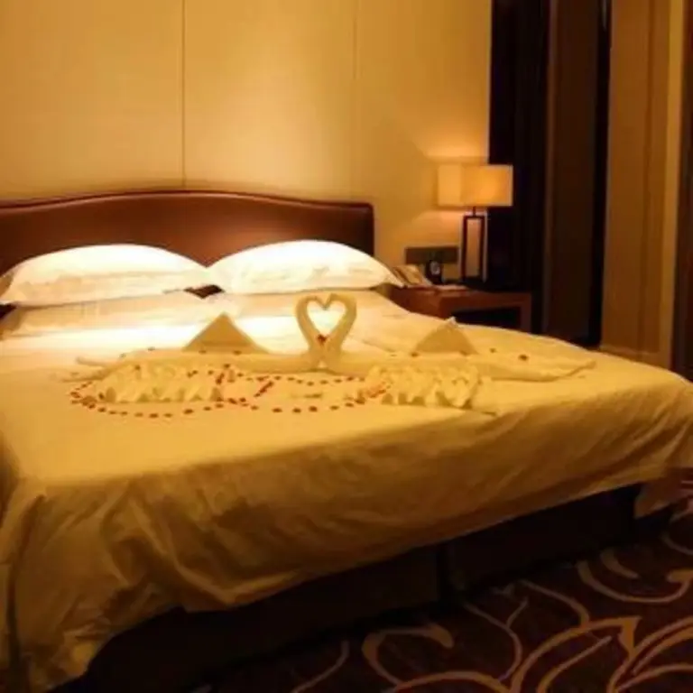 Хецзе: Zhongling International Hotel
