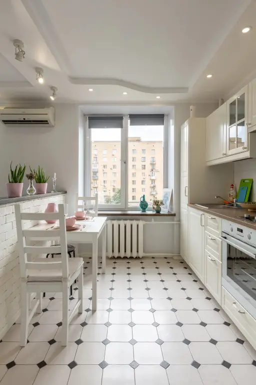 Москва: Enjoy Smolenskaia In Central Area Apartments