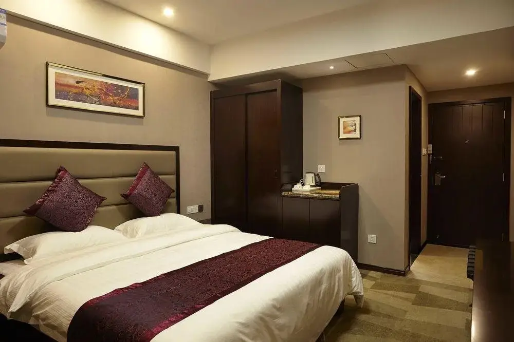 Ухань: Jinyue Tangchi Hotel Xiangxie Qintai