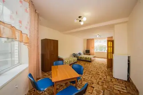 Анапа: Guest House on Krasnozelyonykh